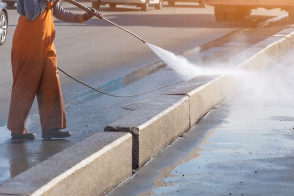 Cost of Commercial Concrete Cleaning in Estero