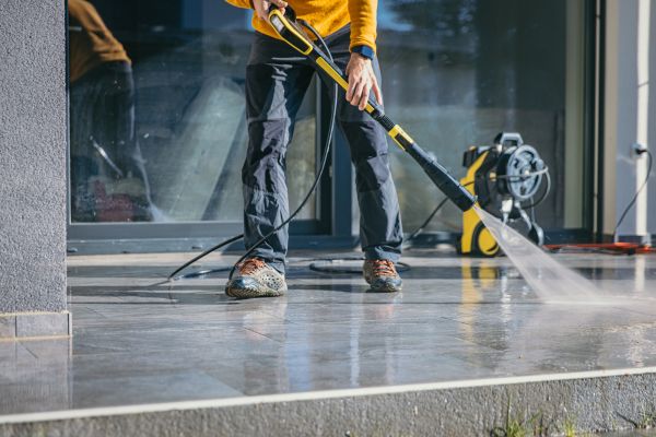 Cost of Concrete Cleaning in Estero