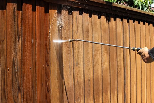 Cost of Fence Cleaning in Estero