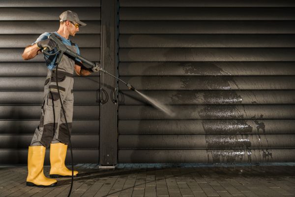 Cost of Garage Power Washing in Estero