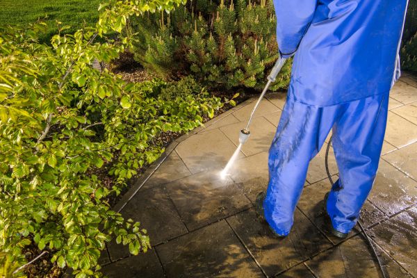 Cost of Hardscape Cleaning in Estero