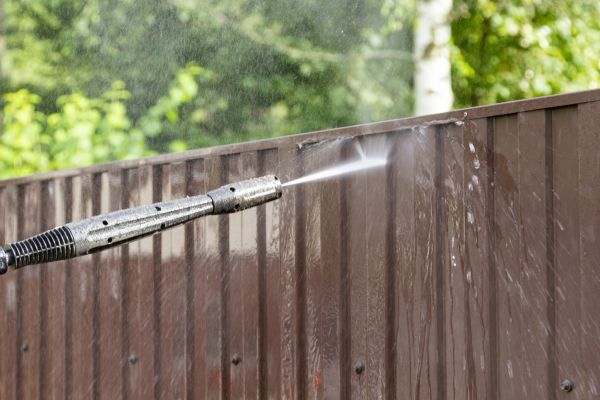 Cost of Vinyl Fence Cleaning in Estero