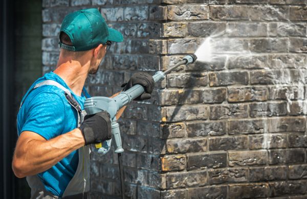 Cost of Brick Wall Cleaning in Estero