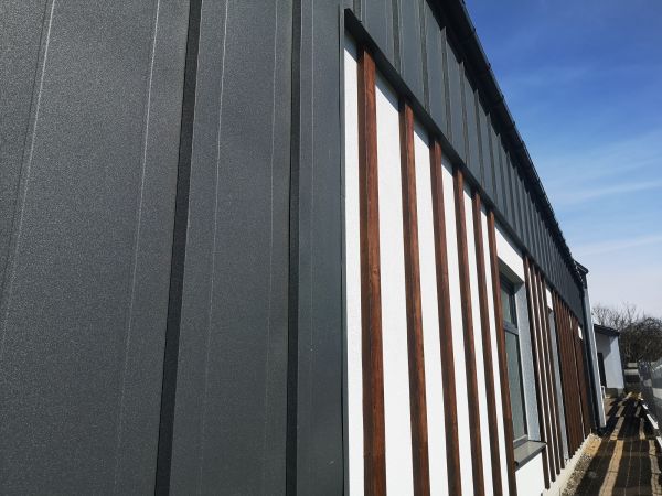 Cost of Aluminum Siding Power Washing in Estero